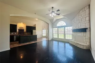 702 Carolyn T Hunt Dr, Cedar Hill, TX 75104 - Photo 5