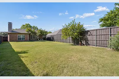 1833 Melton Drive, Carrollton, TX 75010 - Photo 29