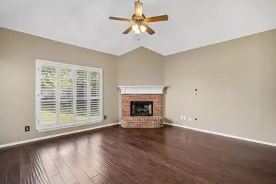 1833 Melton Drive, Carrollton, TX 75010 - Photo 13