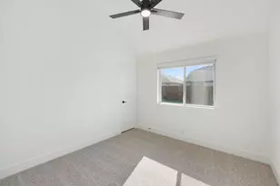 921 Ridgehurst Dr, Godley, TX 76044 - Photo 21
