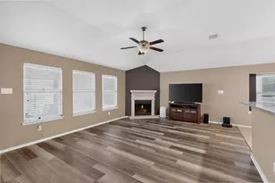 1336 Shelley Dr, Burleson, TX 76028 - Photo 5