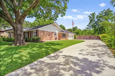 409 Summit Ridge Drive, Euless, TX 76039 - Photo 3