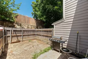 28 Abbey Rd, Euless, TX 76039 - Photo 17