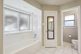 2813 Cripple Creek Trail, Grapevine, TX 76051 - Photo 17