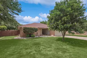2813 Cripple Creek Trail, Grapevine, TX 76051 - Photo 25