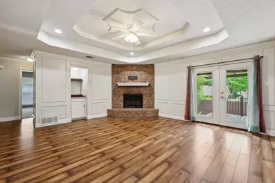 2813 Cripple Creek Trail, Grapevine, TX 76051 - Photo 3