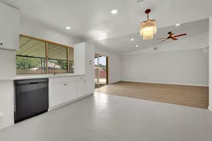 2032 Ash Hill Rd, Carrollton, TX 75007 - Photo 9