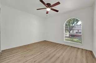 2032 Ash Hill Rd, Carrollton, TX 75007 - Photo 15