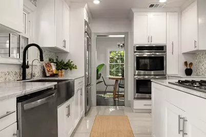 1001 Sarasota Circle, Dallas, TX 75223 - Photo 9