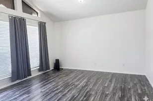 936 E Berkeley Dr, Richardson, TX 75081 - Photo 7