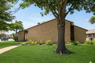 936 E Berkeley Dr, Richardson, TX 75081 - Photo 1