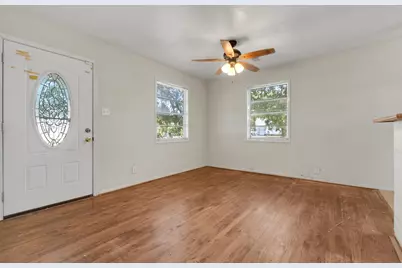 522 N Merrill Avenue, Duncanville, TX 75116 - Photo 3