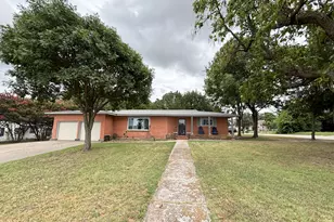 305 Rock St, Bowie, TX 76230 - Photo 1