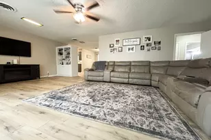 305 Rock St, Bowie, TX 76230 - Photo 3