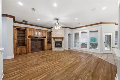620 Highview Lane, Hurst, TX 76054 - Photo 9