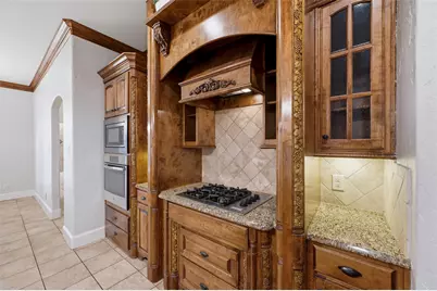 620 Highview Lane, Hurst, TX 76054 - Photo 5