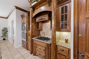 620 Highview Ln, Hurst, TX 76054 - Photo 9