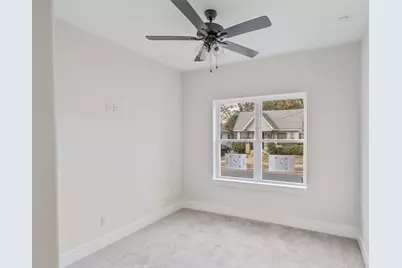 2626 Burger Avenue, Dallas, TX 75215 - Photo 7