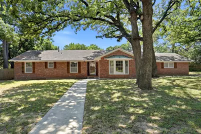 900 Liveoak Street, Denton, TX 76209 - Photo 1
