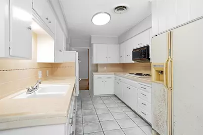 900 Liveoak Street, Denton, TX 76209 - Photo 9