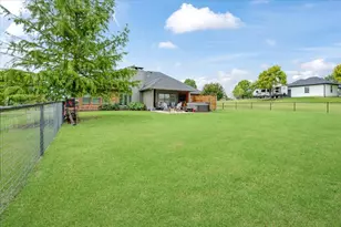 146 Derby Dr, Van Alstyne, TX 75495 - Photo 23