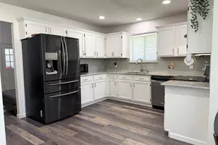 2530 Stresa Ln, Grand Prairie, TX 75052 - Photo 9