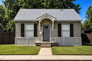 131 E Hull St, Denison, TX 75021 - Photo 1