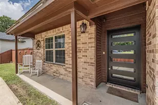 8015 Leigh Ann Dr, Dallas, TX 75232 - Photo 7