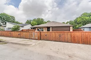 8015 Leigh Ann Dr, Dallas, TX 75232 - Photo 9