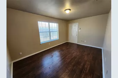 939 Baker Street, Fort Worth, TX 76104 - Photo 3