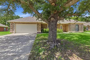 2103 Fair Oaks Dr, Bridgeport, TX 76426 - Photo 3