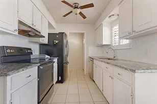 704 Short St, Saginaw, TX 76179 - Photo 5