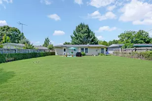 2632 Wicker Ave, Farmers Branch, TX 75234 - Photo 23