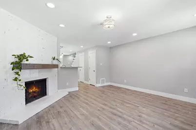 184 Merlin Way, Euless, TX 76039 - Photo 3