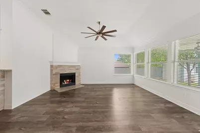1216 Bold Forbes Drive, Grand Prairie, TX 75052 - Photo 9