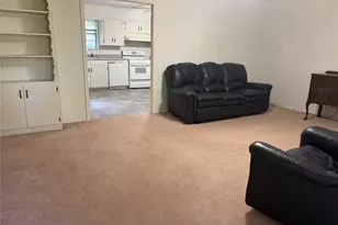 307 S Avenue P, Clifton, TX 76634 - Photo 3