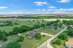 101 Brown Dr, Eddy, TX 76524 - Photo 35