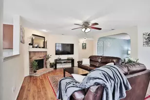 10040 Daly Dr, Fort Worth, TX 76053 - Photo 3