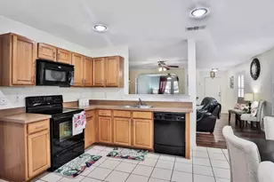 10040 Daly Dr, Fort Worth, TX 76053 - Photo 5