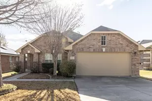 10040 Daly Dr, Fort Worth, TX 76053 - Photo 1