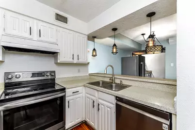 1719 Westview Terrace #L, Arlington, TX 76013 - Photo 7
