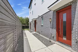 2015 California Dr, Dallas, TX 75204 - Photo 5