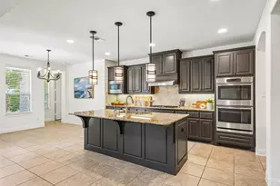 932 Champions Ct, Roanoke, TX 76262 - Photo 11