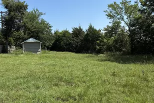 1204 Williamsburg Rd, Greenville, TX 75401 - Photo 1