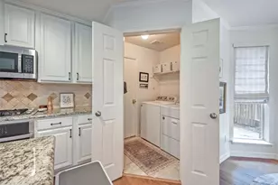 3922 Rolling Oaks Dr, Carrollton, TX 75007 - Photo 13