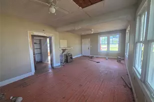 1100 E Walker St, Breckenridge, TX 76424 - Photo 7