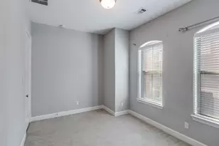 1348 Arch Pl, Dallas, TX 75215 - Photo 15