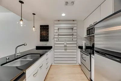 1200 Main Street #1007, Dallas, TX 75202 - Photo 11