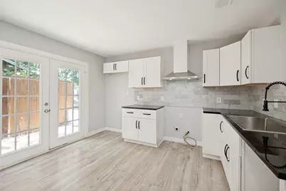 10406 Kinslow Drive, Dallas, TX 75217 - Photo 11
