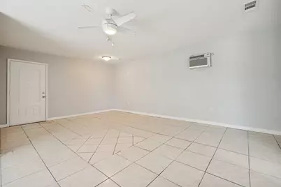 10406 Kinslow Drive, Dallas, TX 75217 - Photo 17